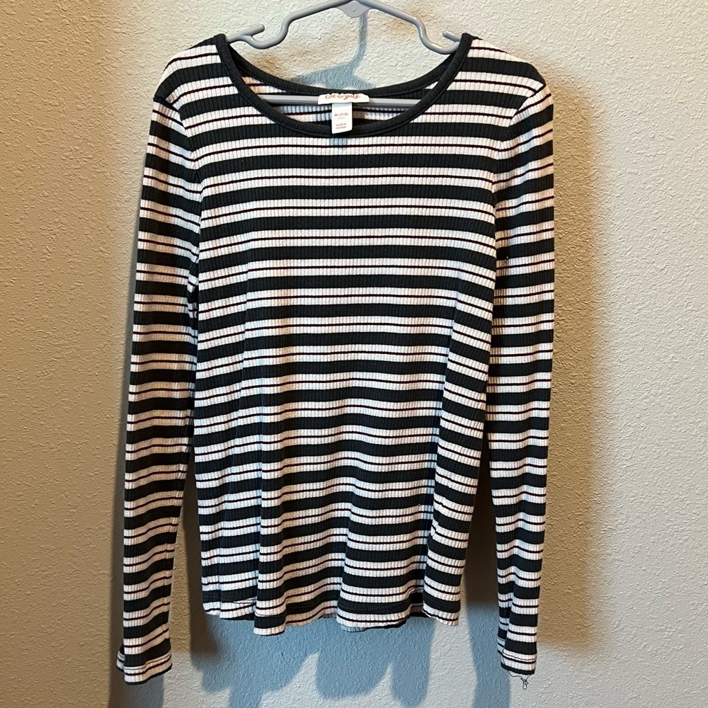 Cat & Jack size m (7/8) striped long sleeve